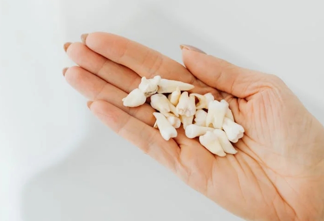 Когда нужно устанавливать штифт в зубе?