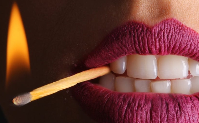 Чем опасно курение после имплантации?