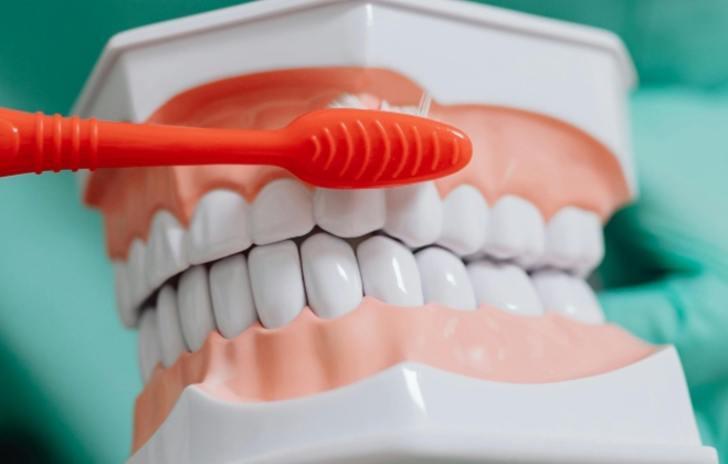 Можно ли отбеливать керамические зубы?